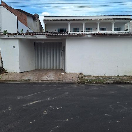 Quarto Triplo Com Banheiro Em Pousada E Restaurante Manaus Bagian luar foto