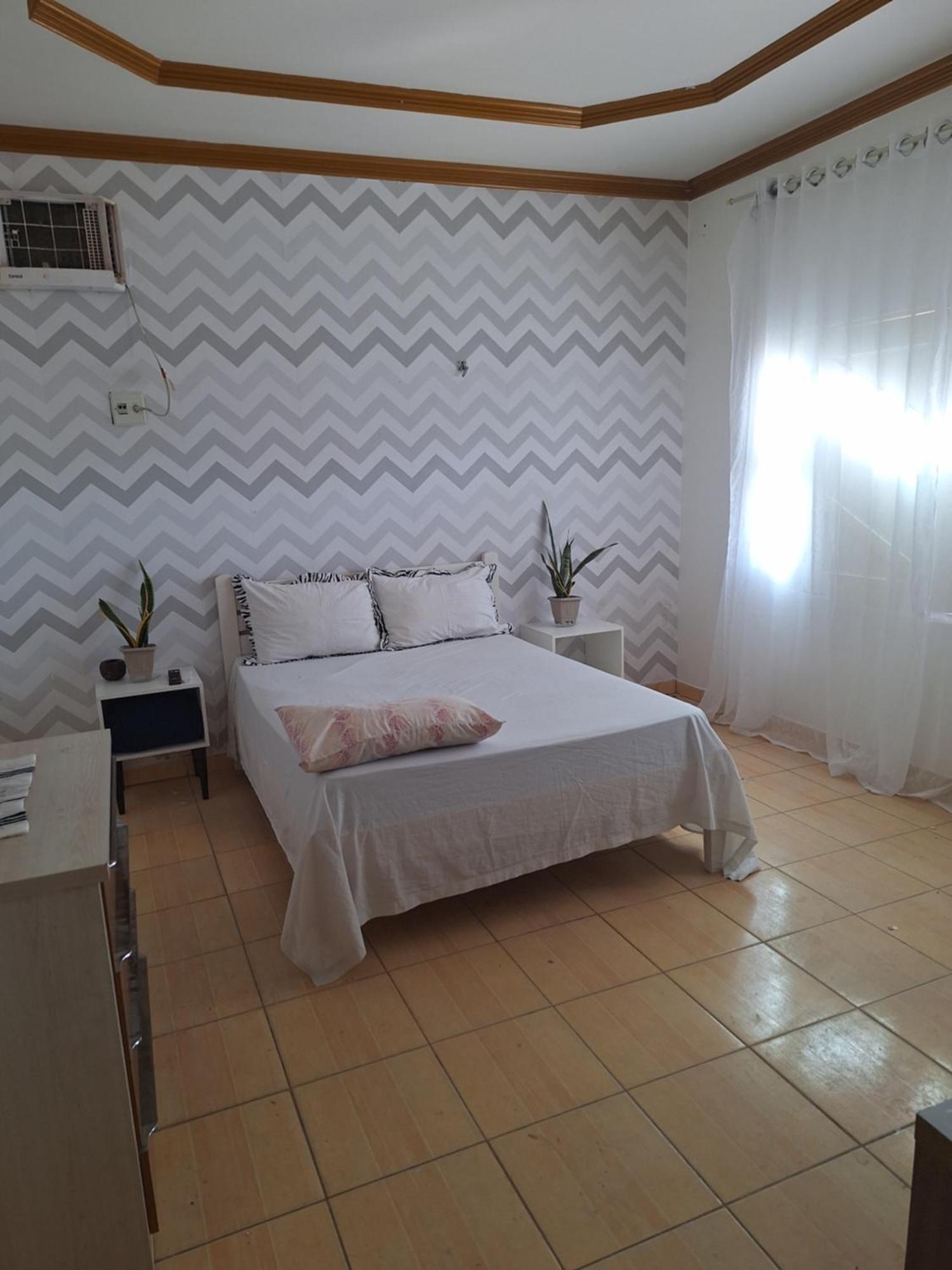Quarto Triplo Com Banheiro Em Pousada E Restaurante Manaus Bagian luar foto